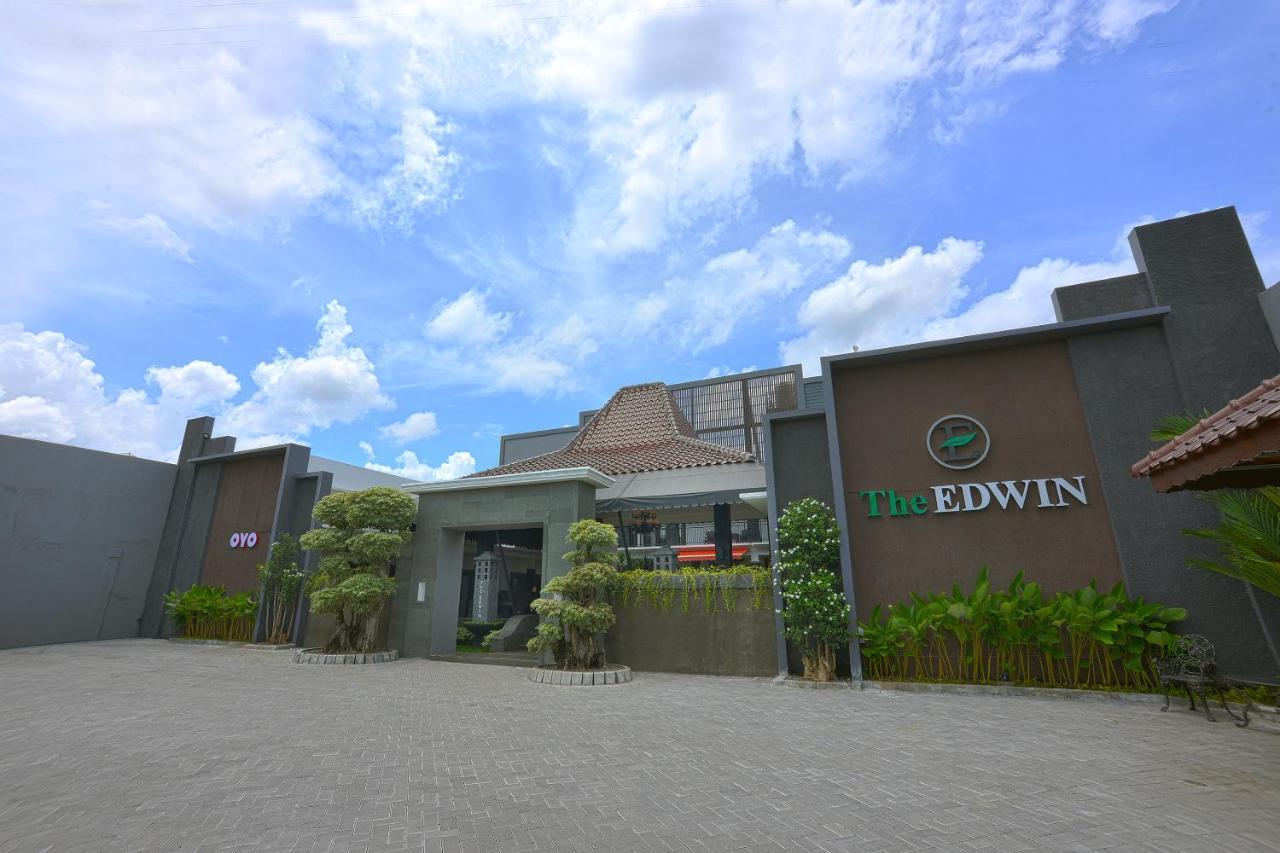 The Edwin Syariah Hotel Ngabean Kültér fotó