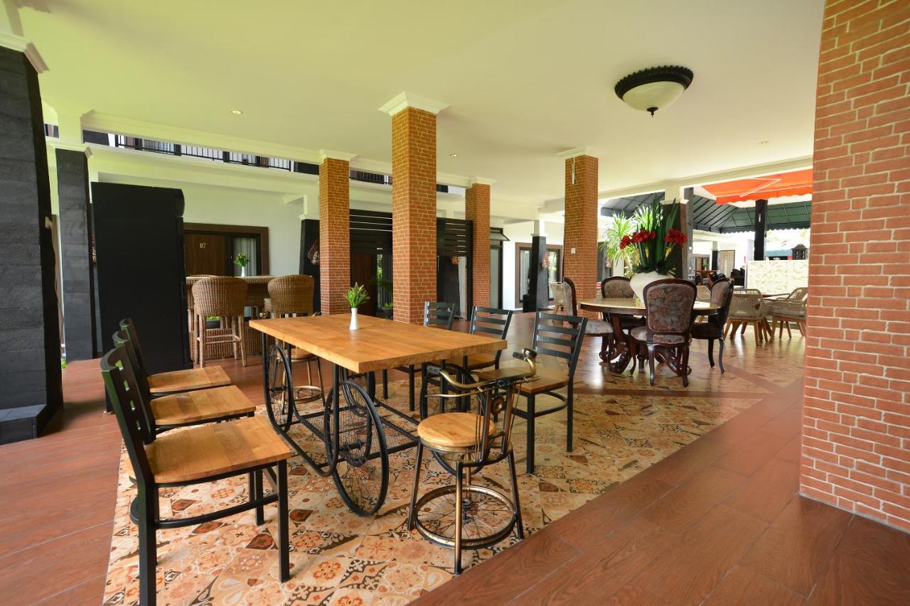 The Edwin Syariah Hotel Ngabean Kültér fotó